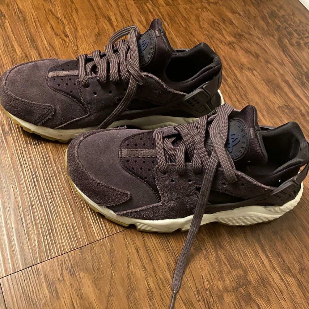Plum colored huaraches